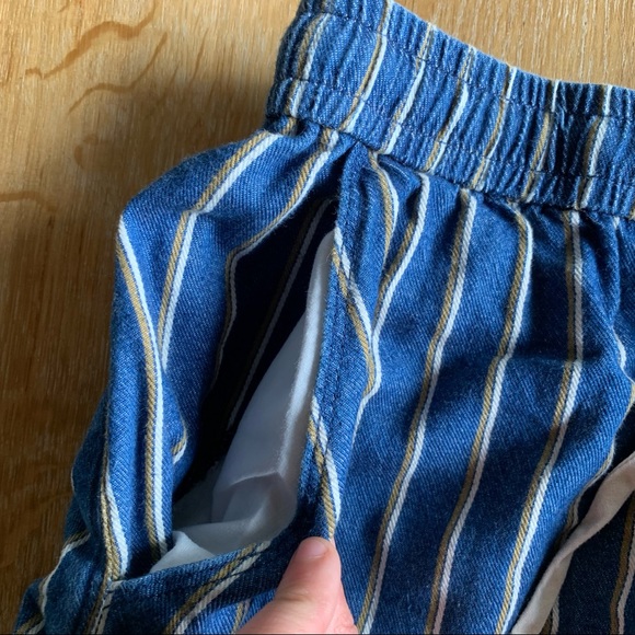 Aritzia striped shorts - Picture 3 of 6